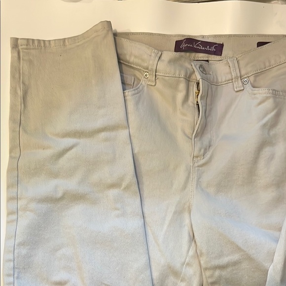 Gloria Vanderbilt Cream Straight Leg Jeans - Picture 6 of 9